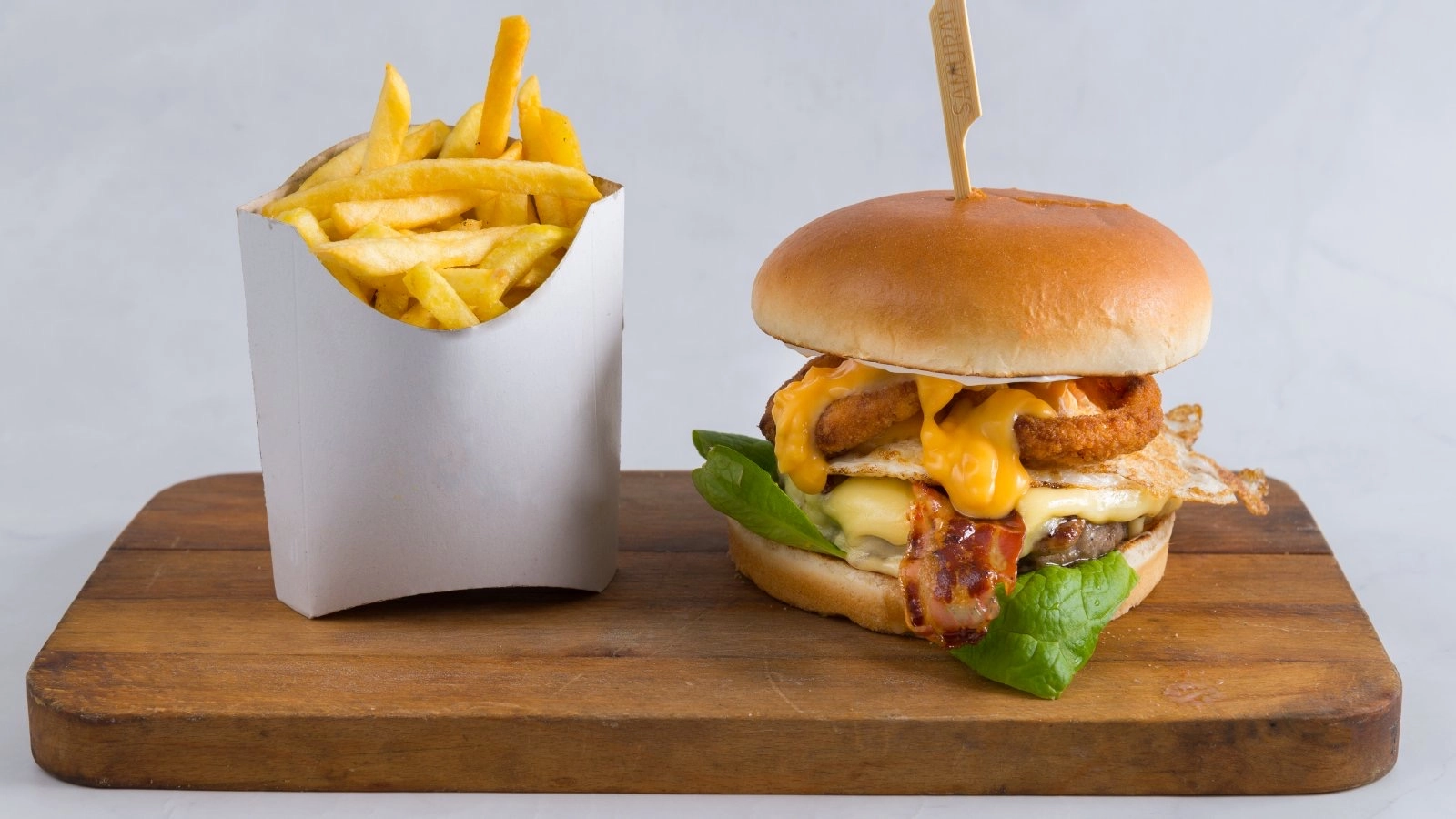 najbolji balagos burger novi sad Grill and Wings
